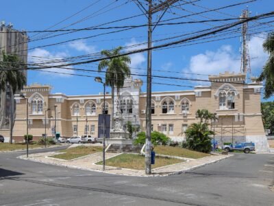 Bebê de 11 meses é sequestrado em praça na Bahia e achado em cabana em Ilhéus