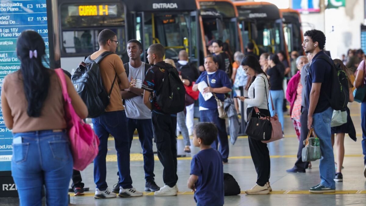 Transporte grátis na eleição: como funciona ônibus, metrô e trem no domingo (4) em cada capital
