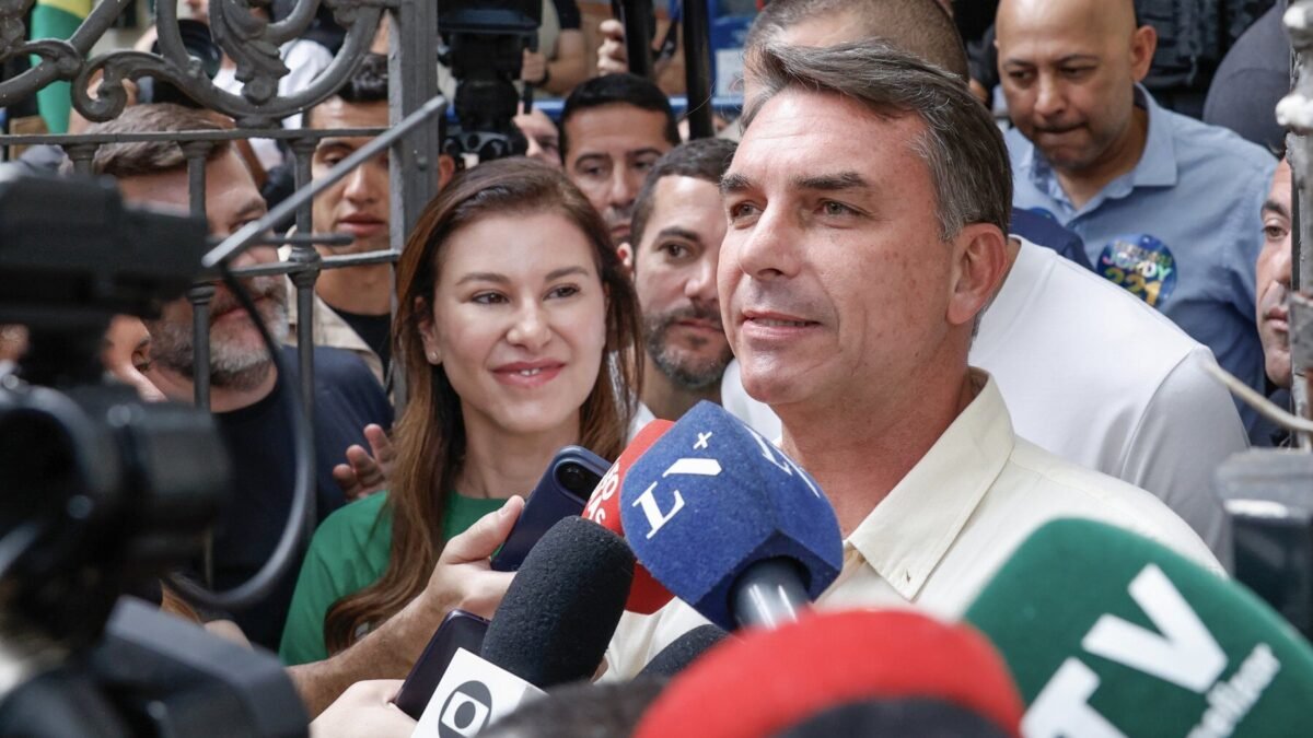 Flávio Bolsonaro vence em 85% das cidades do Vale do Ribeira