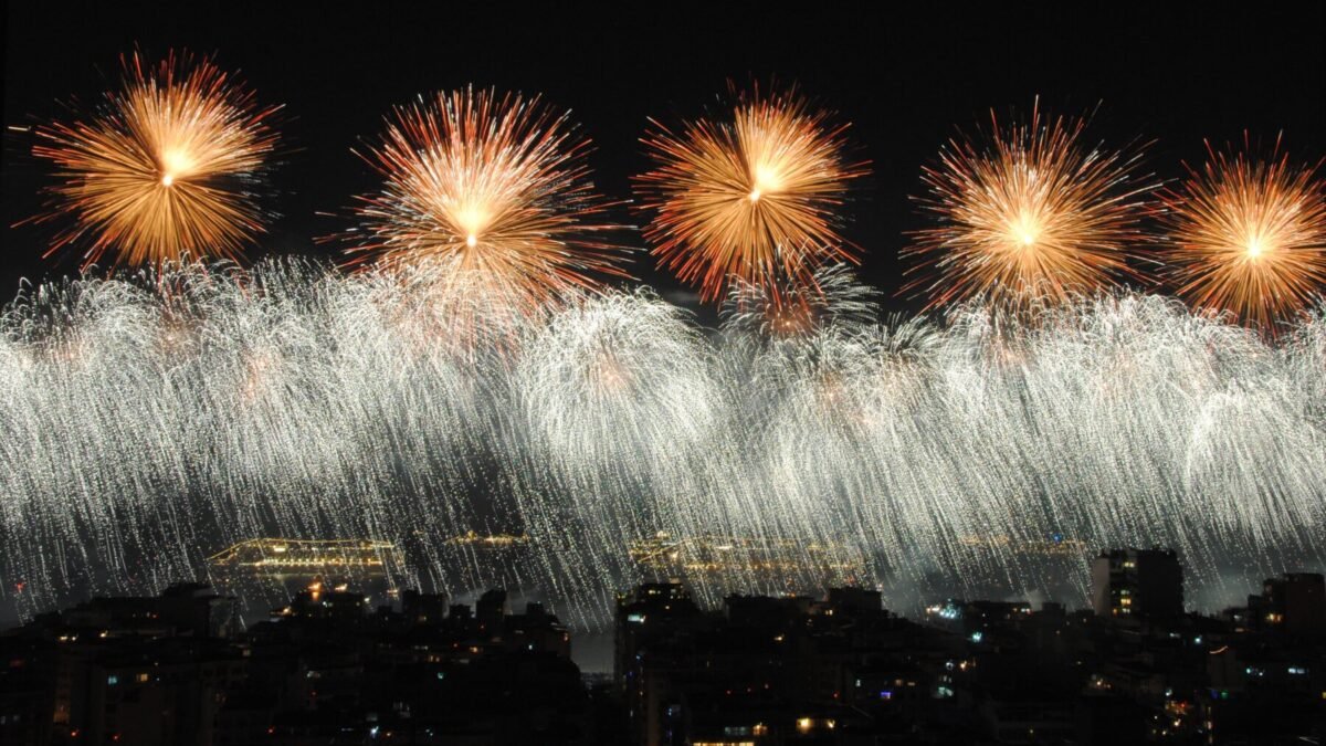 Viagem de Natal e Réveillon 2026: calendário, passagens e o que fazer antes de embarcar