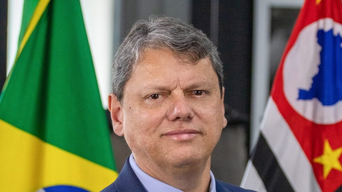 Tarcísio é reeleito governador de São Paulo no 1º turno, projeta Datafolha