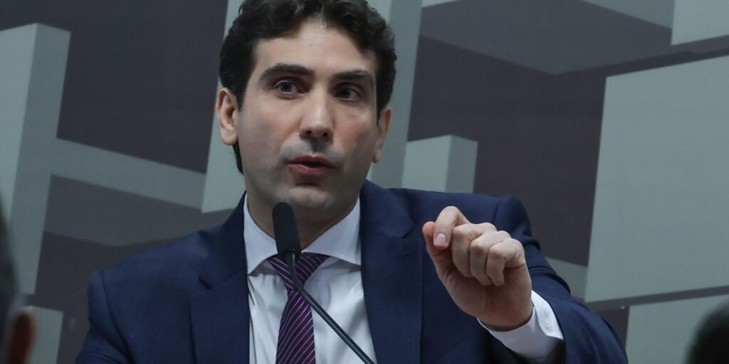 Gabriel Galípolo participa de audiência pública na Comissão de Assuntos Econômicos (CAE) do Senado, em Brasília