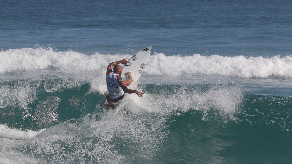 WSL: Medina e Italo Ferreira se enfrentam em Peniche; Yago Dora pega Colapinto