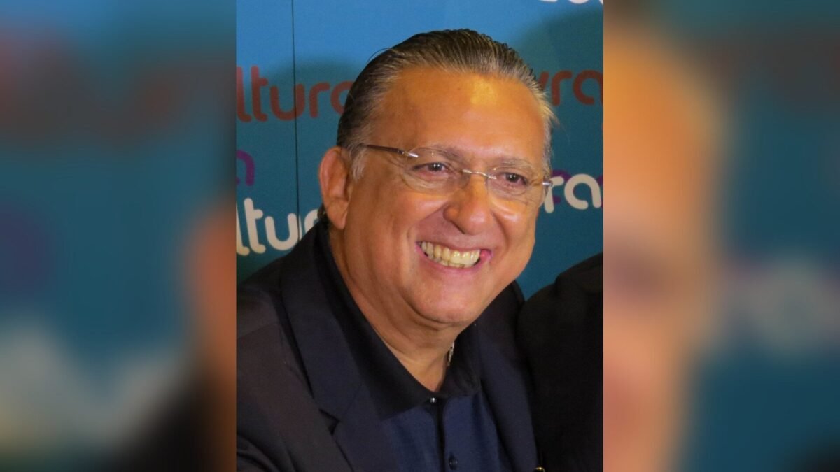 Galvão Bueno renova com o SBT, e emissora estuda programa de auditório para ele