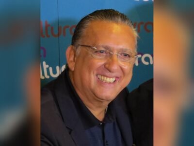 Galvão Bueno renova com o SBT, e emissora estuda programa de auditório para ele