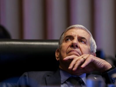 Moraes autoriza Heleno a ir a hospital em 22 de outubro e permite internação de urgência