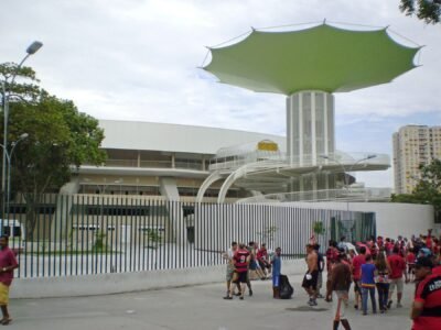 Flávio Bolsonaro fala em “guerra espiritual” em festa de centenário da Assembleia de Deus