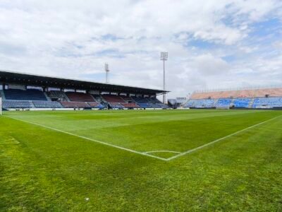 Cagliari, 4º colocado, visita o Monza nesta segunda (19) após empate com a Juventus
