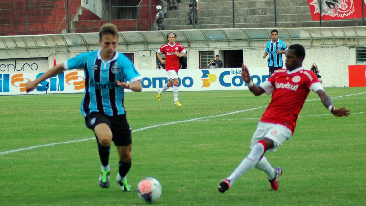 Gre-Nal 455 termina 1 a 1 e Grêmio e Inter seguem na zona de rebaixamento