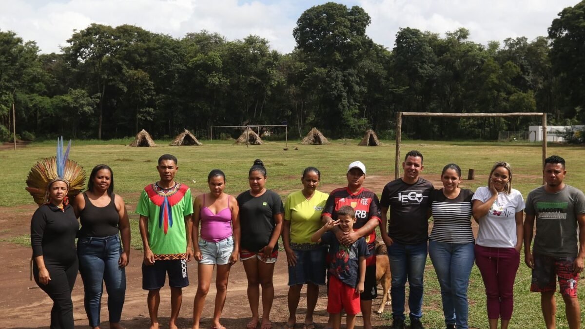 Patrícia Poeta visita aldeia Pataxó em Paraty e agradece a acolhida