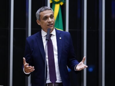 Ação no TRE-GO pode levar à cassação de Gustavo Gayer por suspeita de abuso econômico