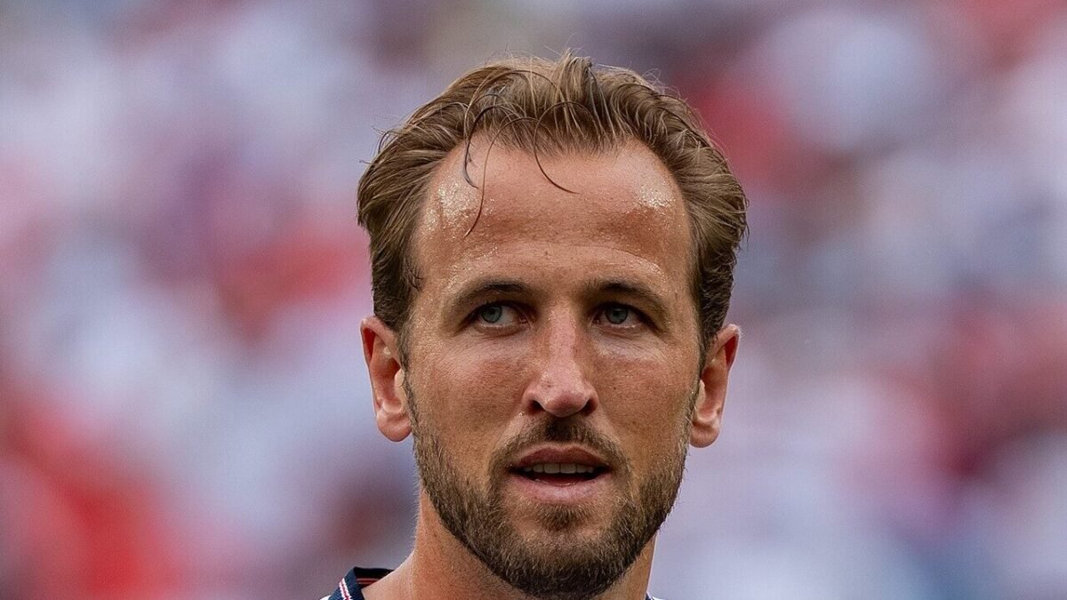 Harry Kane vence a Bola de Ouro com 61 gols pelo Bayern e sem os grandes títulos