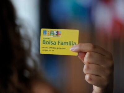 Bolsa Família de outubro começa a ser pago em 19 com piso de R$ 691