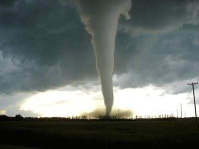 Tornado landspout de baixa intensidade é registrado entre Carambeí e Ponta Grossa
