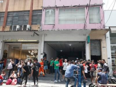 Shoppings do Alto Tietê têm 81 vagas de emprego nesta terça-feira (27)