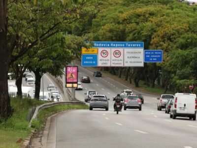 SP amplia câmeras com IA para flagrar infrações em rodovias concedidas