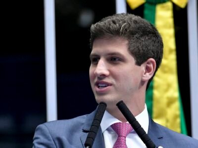 João Campos rebate Nikolas Ferreira e defende gratidão do Nordeste a Lula