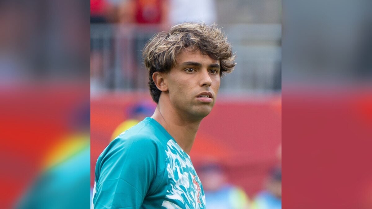 Al-Nassr vence Neom por 1 a 0 com gol de João Félix; Cristiano Ronaldo perde pênalti