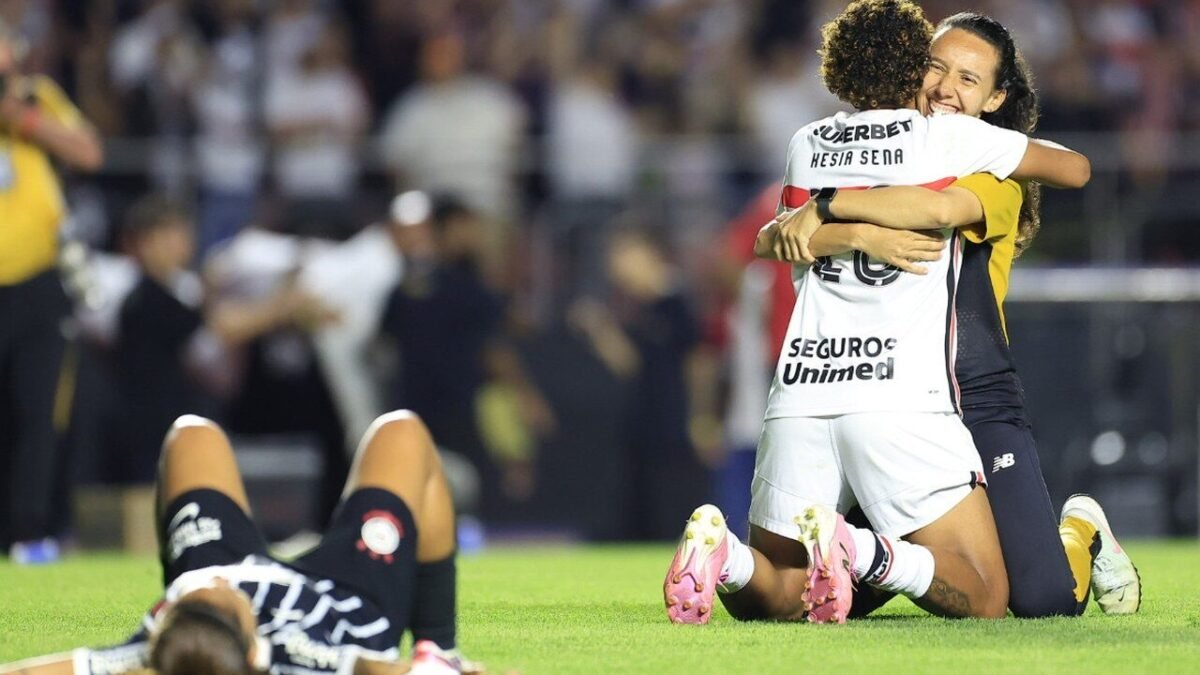 Corinthians vira sobre o Santa Fe, vence por 2 a 1 e vai à final da Libertadores Feminina