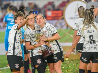 Corinthians vence o Colo-Colo por 2 a 0 na estreia da Libertadores Feminina