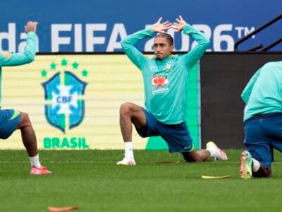 Brasil goleia a Índia por 4 a 0 em Calcutá, com gols de Estêvão, Pedro e dois de Samuel Lino