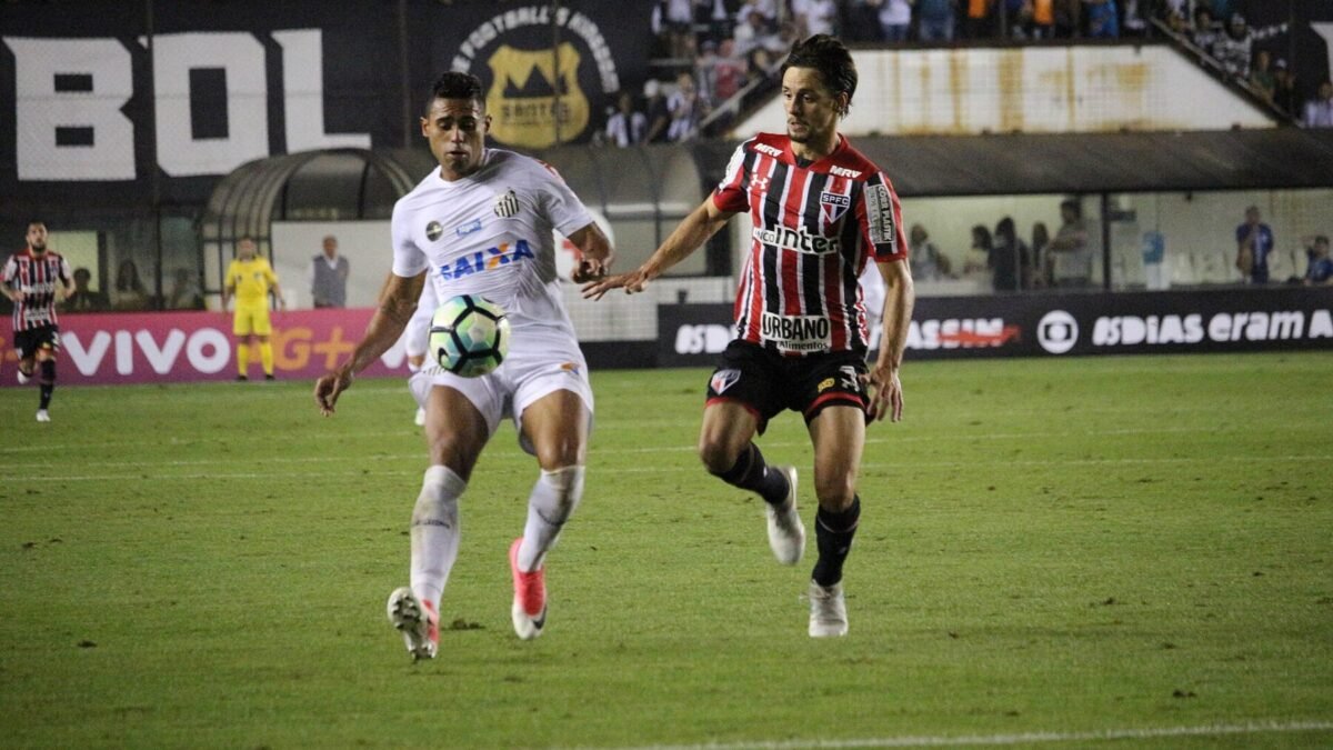 São Paulo x Santos hoje: onde assistir, escalações e desfalques