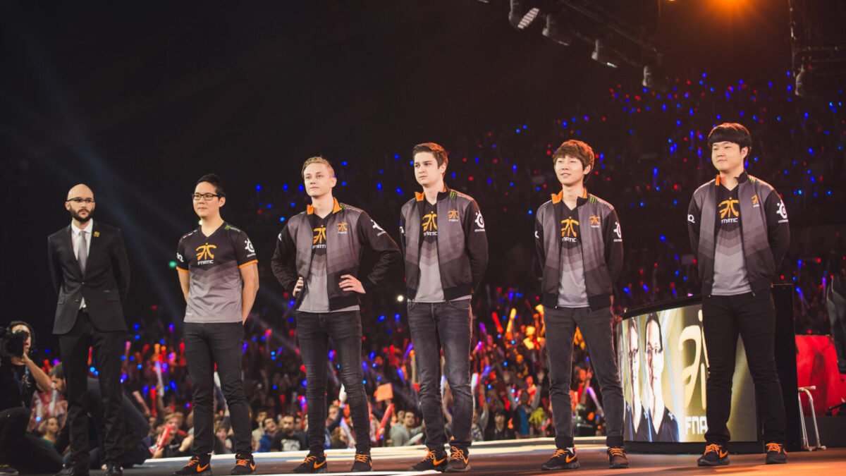 Vivo Keyd Stars anuncia saída de três jogadores e três da comissão técnica de LoL