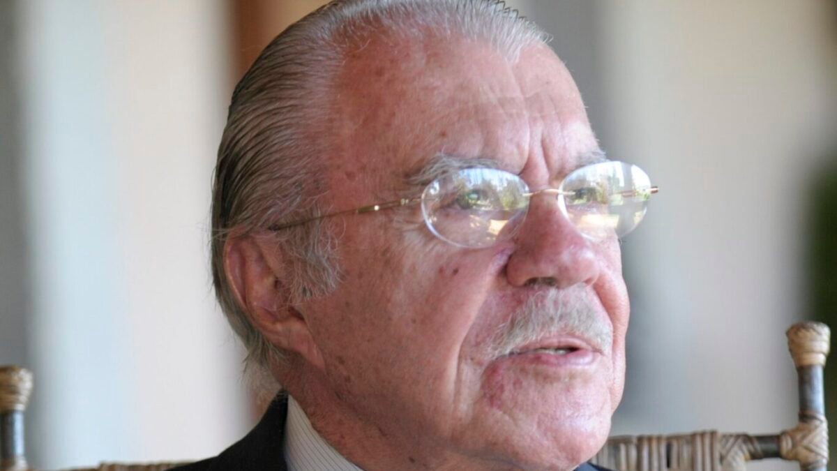 José Sarney é internado em São Luís após dor abdominal e passa por cirurgia