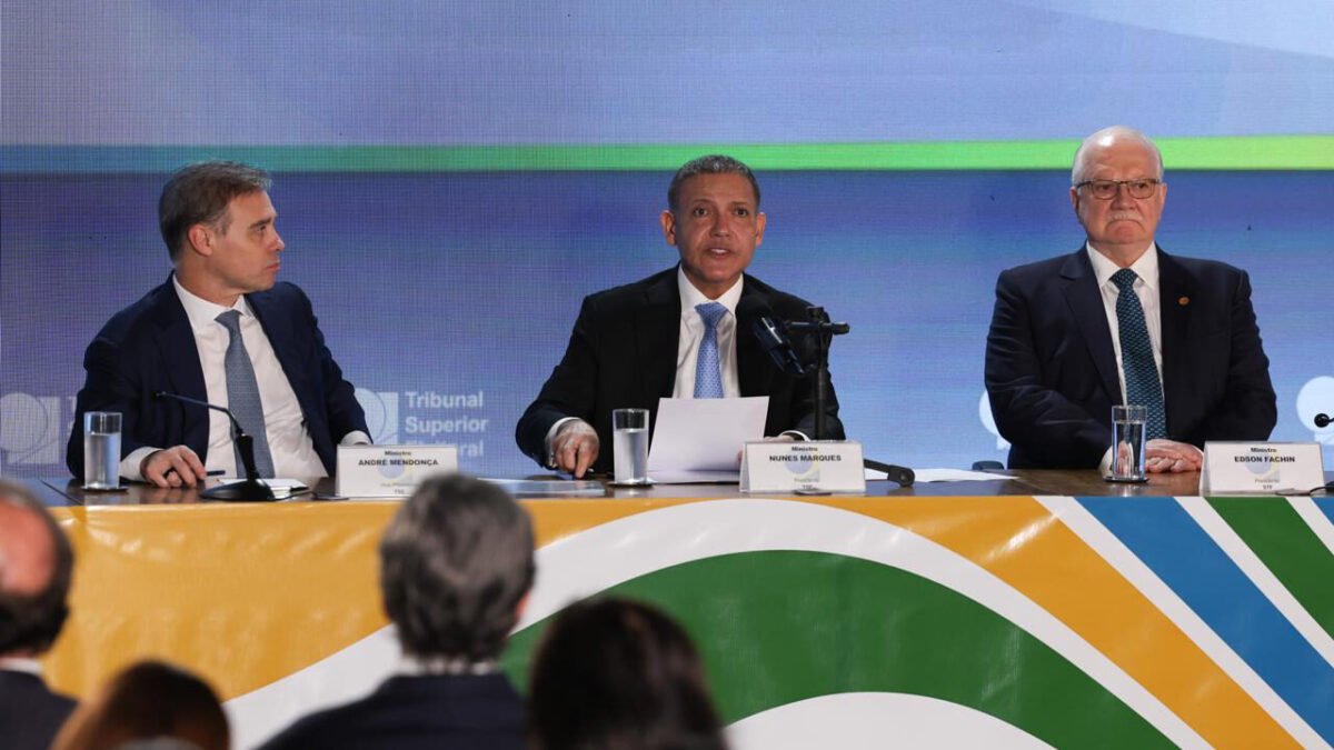 Presidente do TSE estima resultado do 2º turno entre 20h30 e 21h