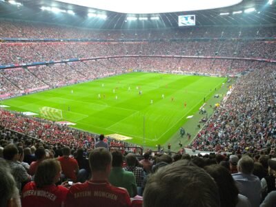 Hoffenheim x Leverkusen passa no SporTV e no Canal GOAT; fontes divergem no horário