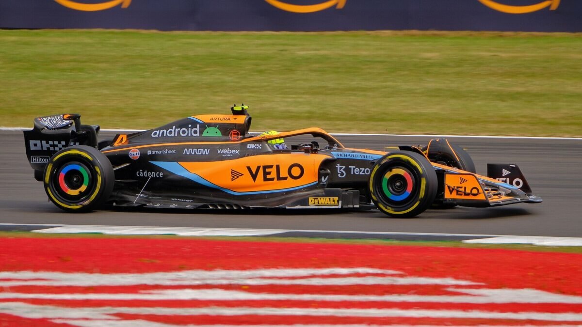 Gabriel Gomez, de 20 anos, correrá na Fórmula 3 em 2027 pela equipe de Lando Norris
