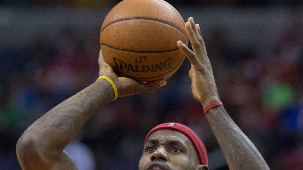 Knicks x 76ers hoje às 20h: onde assistir à estreia de LeBron pelo Philadelphia
