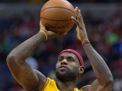 Knicks x 76ers hoje às 20h: onde assistir à estreia de LeBron pelo Philadelphia