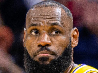 LeBron James faz 20 pontos e 76ers vencem Knicks por 98 a 93 na NBA Cup