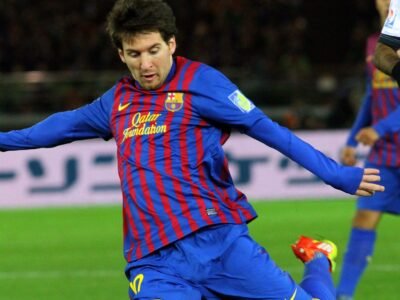 Messi encerra 21 anos de Argentina com gol e duas assistências contra Benin