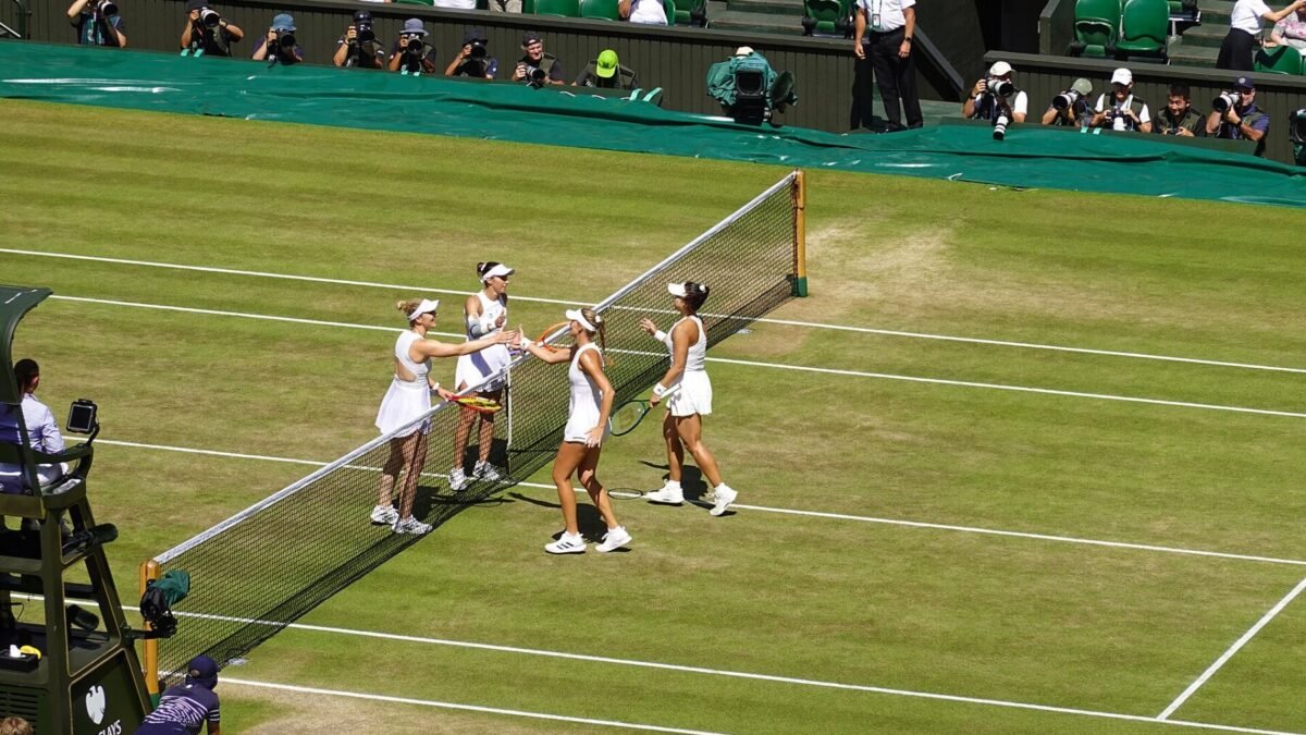 Luisa Stefani e Dabrowski vencem o WTA 1000 de Pequim e chegam ao 5º título em 2026