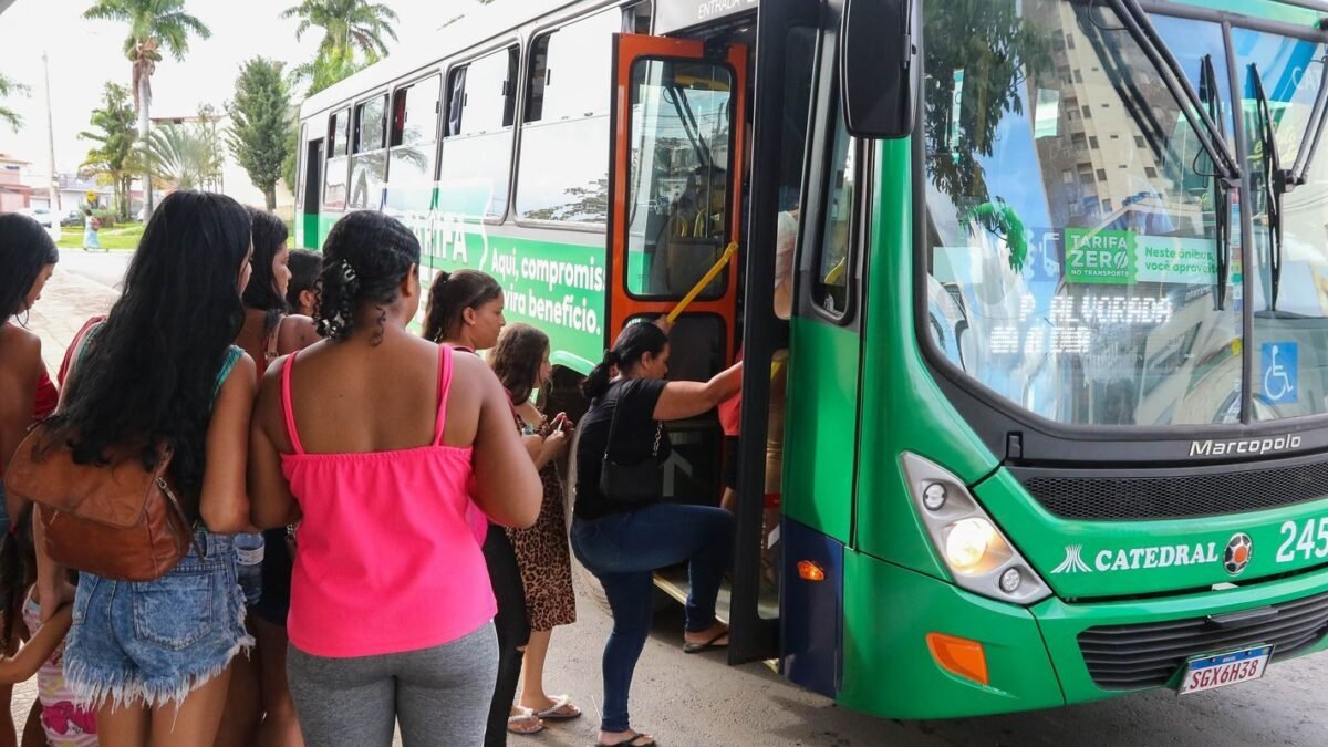 Lula promete passe livre aos fins de semana por PEC; estimativa para 7 dias vai a R$ 200 bi
