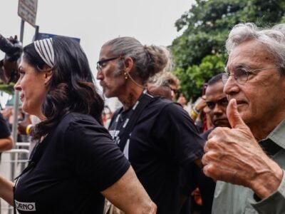 Caetano Veloso convoca ato pela democracia em Copacabana neste domingo (18)