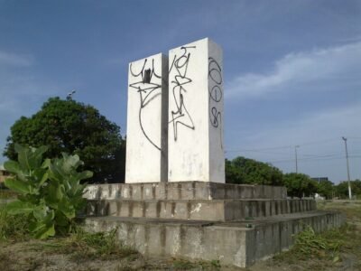 Semace embarga muro que bloqueava acesso à Lagoa do Cauípe, em Caucaia (CE)