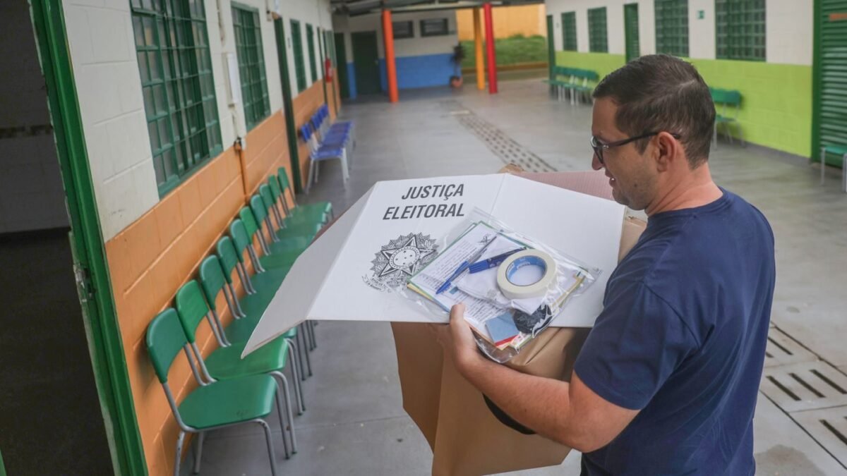 Segundo turno de hoje vai das 8h às 17h; 158,7 milhões podem votar