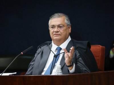Dino manda PF investigar suposta interferência estrangeira nas eleições