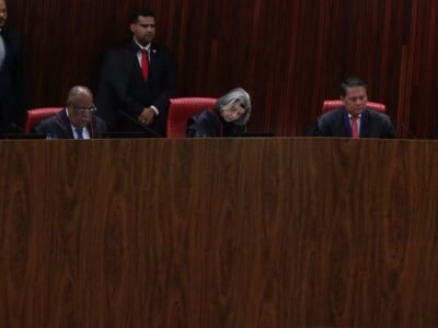 Campanha de Flávio aciona TSE contra chapa de Lula e cita 6.606 anúncios de “propaganda negativa”