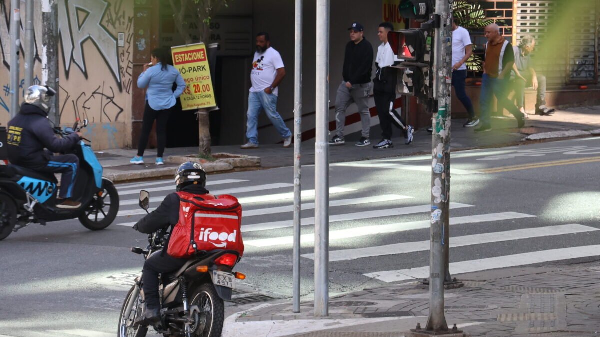 iFood amplia seguro de entregadores para até 180 dias e prevê consultas gratuitas