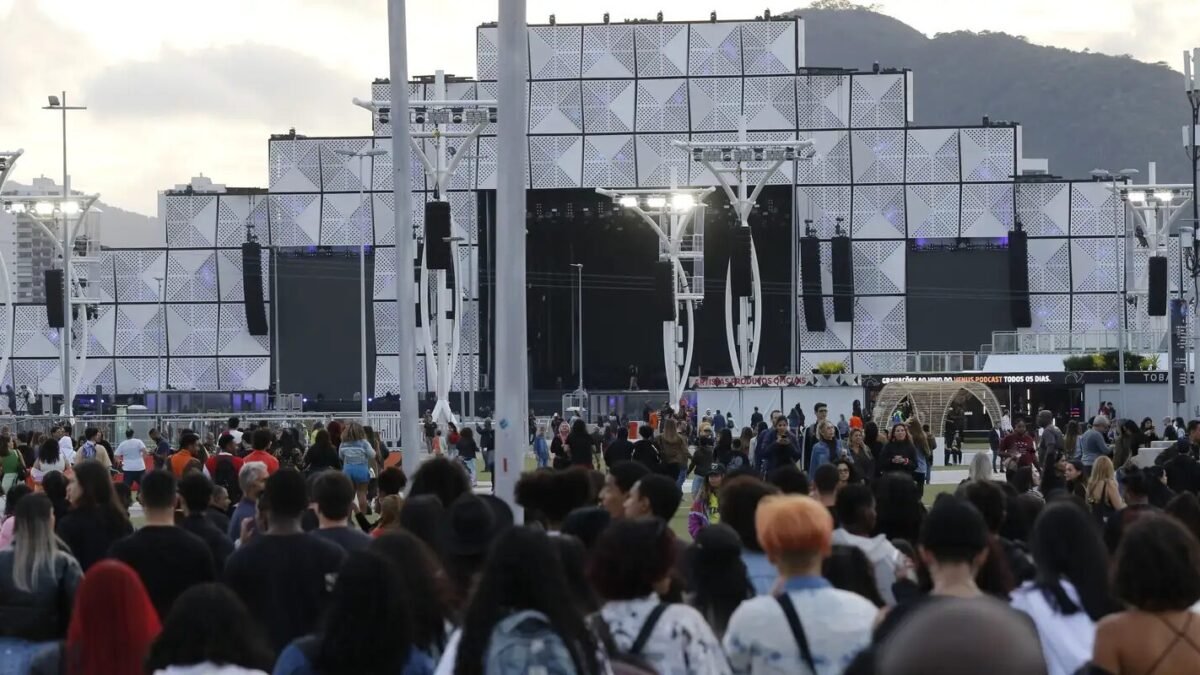 Simple Plan toca no Rio, em Curitiba e em São Paulo em maio de 2027