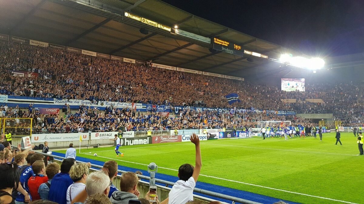 Strasbourg x PSG tem jogo às 12h15 na CazéTV neste sábado