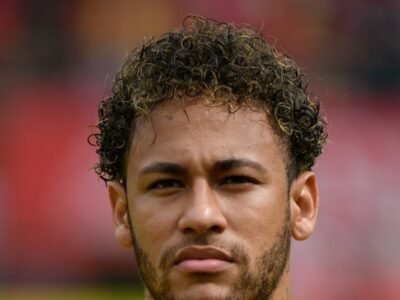 Mansão no condomínio de Neymar em Santos está à venda por R$ 12,5 milhões