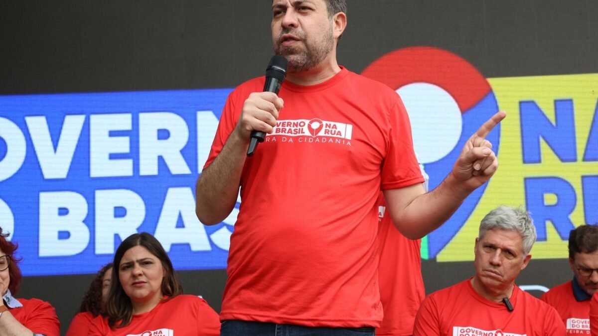 Guimarães, Boulos, Silveira e Mercadante se afastam para reforçar campanha de Lula