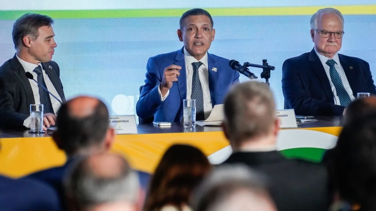 TSE diz que não constatou interferência estrangeira no 1º turno das eleições