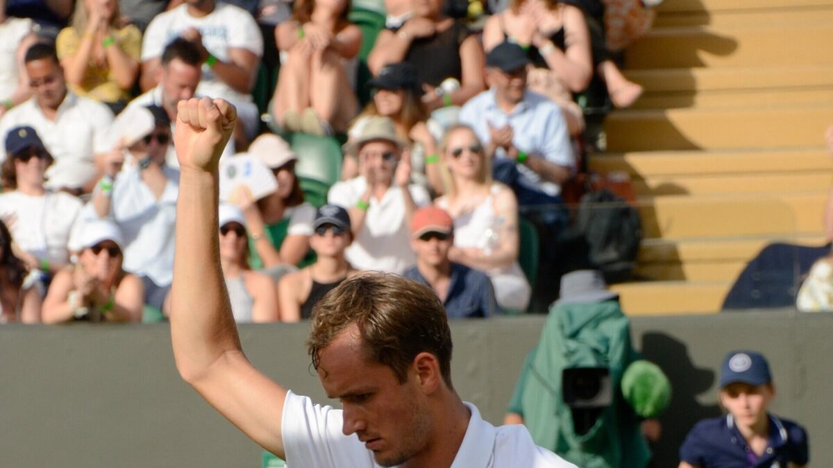 Medvedev enfrenta Paul às 7h em Xangai, com Disney+, ESPN 2 e Tennis TV