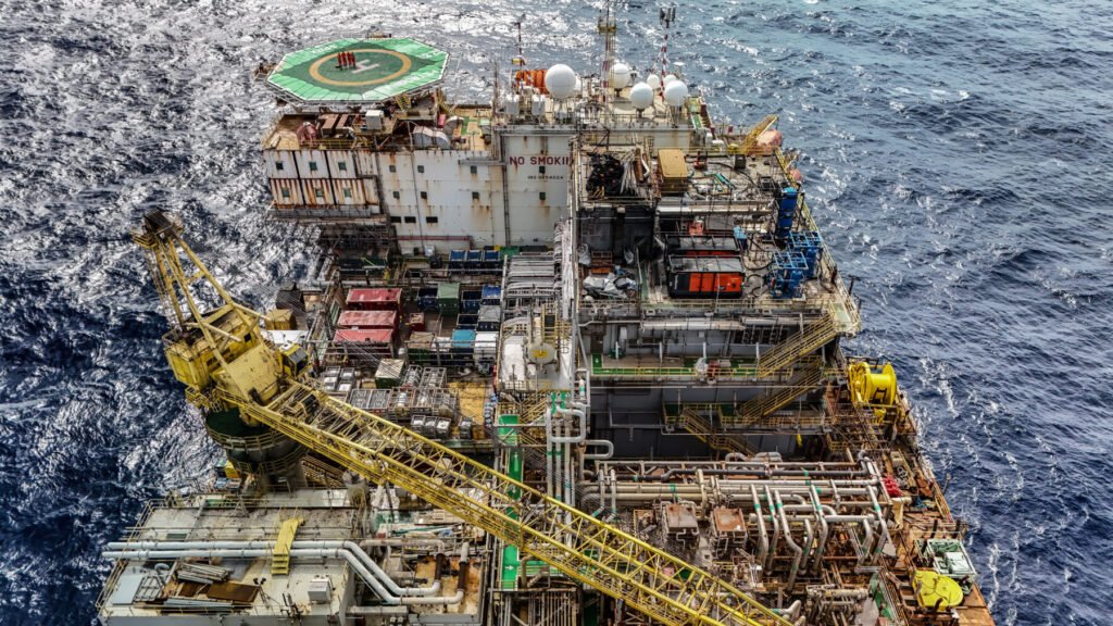 P-67, unidade do tipo FPSO que opera no pré-sal da Bacia de Santos